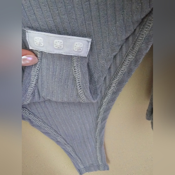 Sale! Boohoo Cutout Bodysuit - Picture 3 of 5